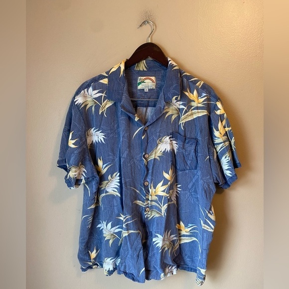 Vintage Paradise Found Made in Hawaii 100% Rayon Hawaiian Relaxed Button Down - Picture 1 of 9